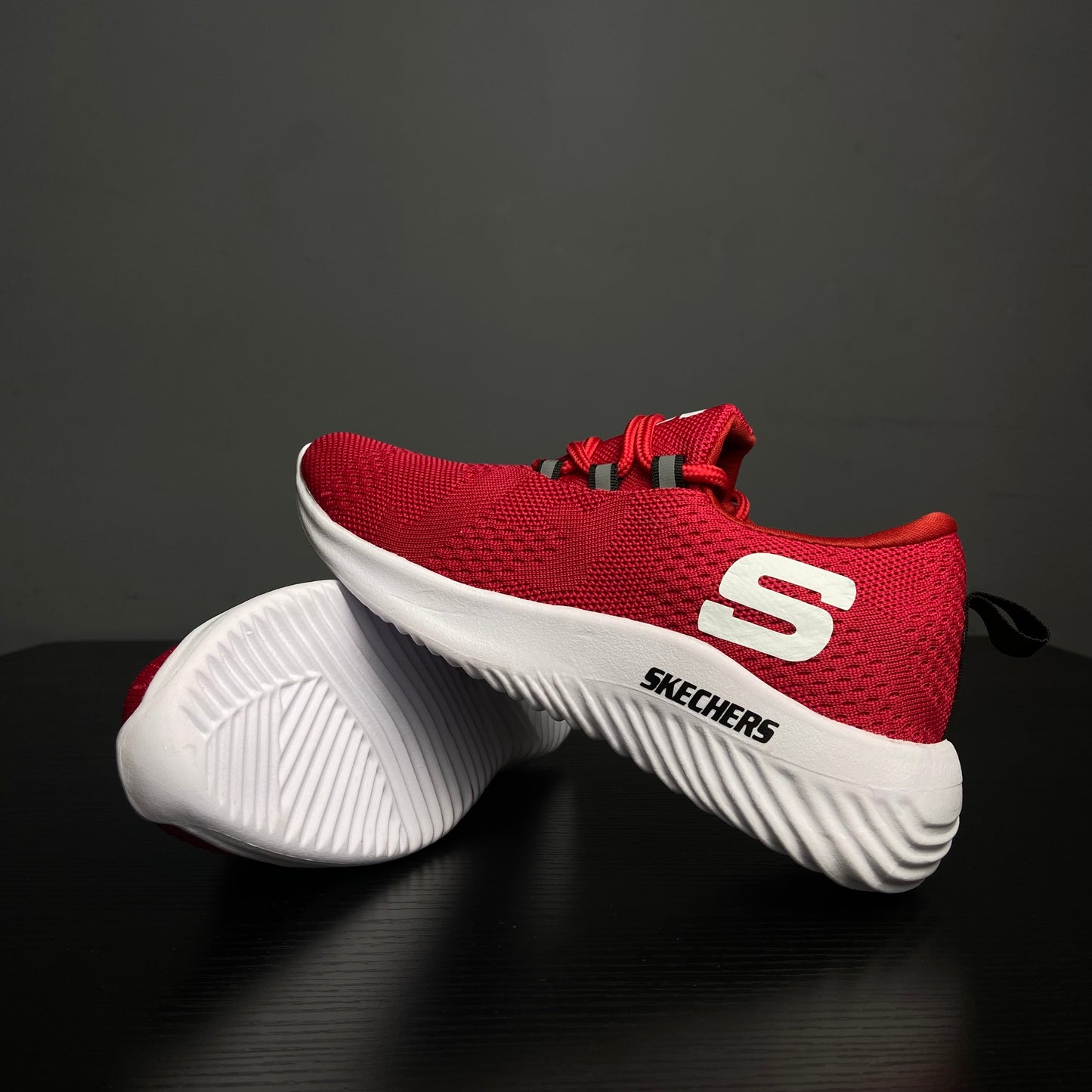 SKECHERS